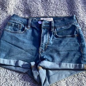 pacsun medium wash jean shorts